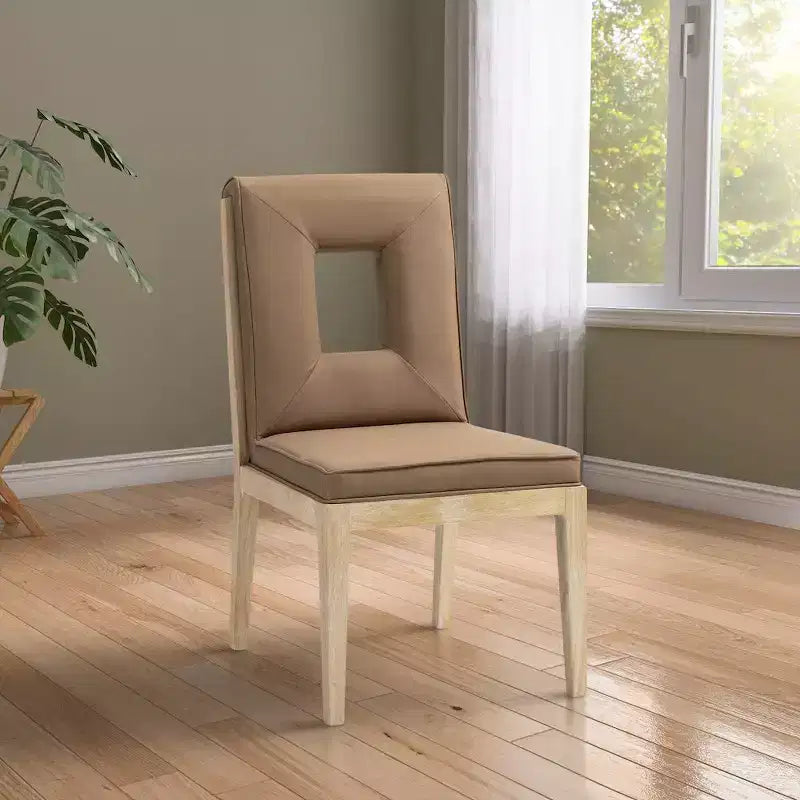 Meridian Furniture, Sedia laterale Gwendolyn in pelle vegana, set da 2