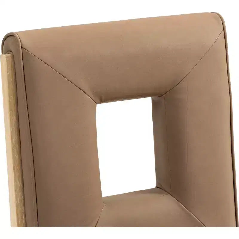 Meridian Furniture, Sedia laterale Gwendolyn in pelle vegana, set da 2