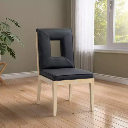 Meridian Furniture, Sedia laterale Gwendolyn in pelle vegana, set da 2