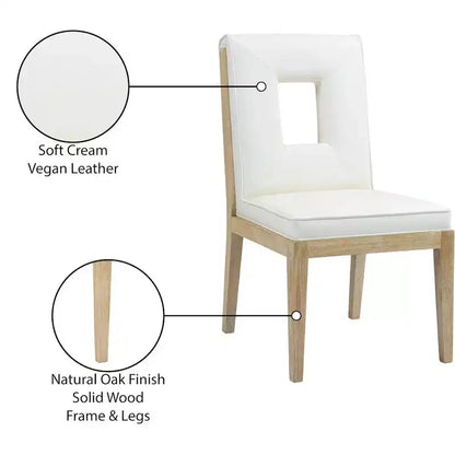 Meridian Furniture, Sedia laterale Gwendolyn in pelle vegana, set da 2