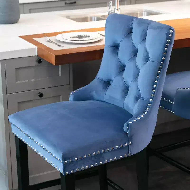 CLIHOME Set di 2 Sgabelli da Bar, Sgabelli da Bar Contemporanei Rivestiti in Velluto con Decorazione Capitonnè e Gambe in Legno