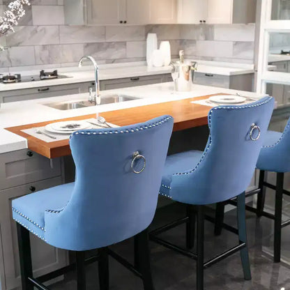 CLIHOME Set di 2 Sgabelli da Bar, Sgabelli da Bar Contemporanei Rivestiti in Velluto con Decorazione Capitonnè e Gambe in Legno