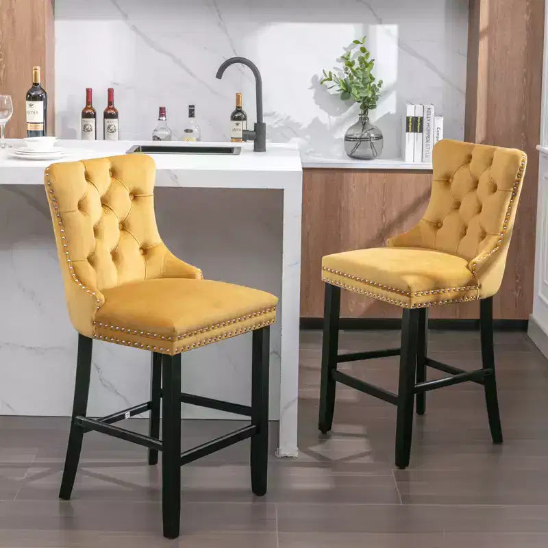 CLIHOME Set di 2 Sgabelli da Bar, Sgabelli da Bar Contemporanei Rivestiti in Velluto con Decorazione Capitonnè e Gambe in Legno