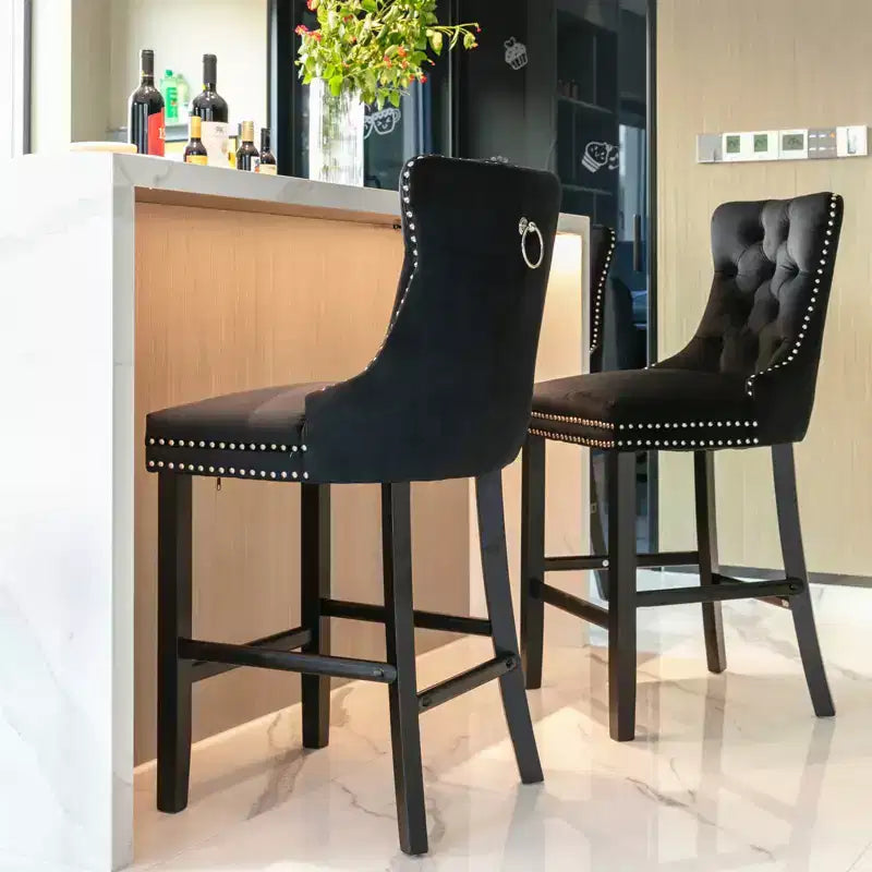CLIHOME Set di 2 Sgabelli da Bar, Sgabelli da Bar Contemporanei Rivestiti in Velluto con Decorazione Capitonnè e Gambe in Legno