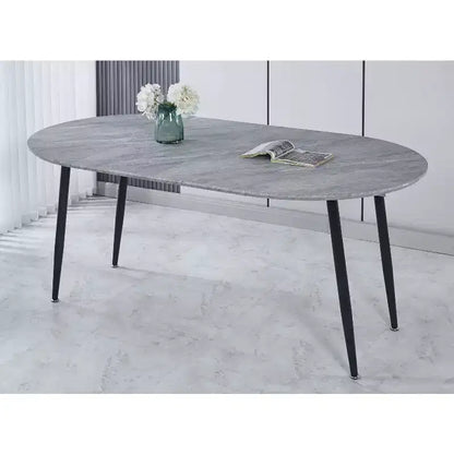 Tavolo da pranzo ovale allungabile moderno Okak in legno con robuste gambe in metallo, tavolo da cucina minimalista per sala da pranzo, pasti in famiglia