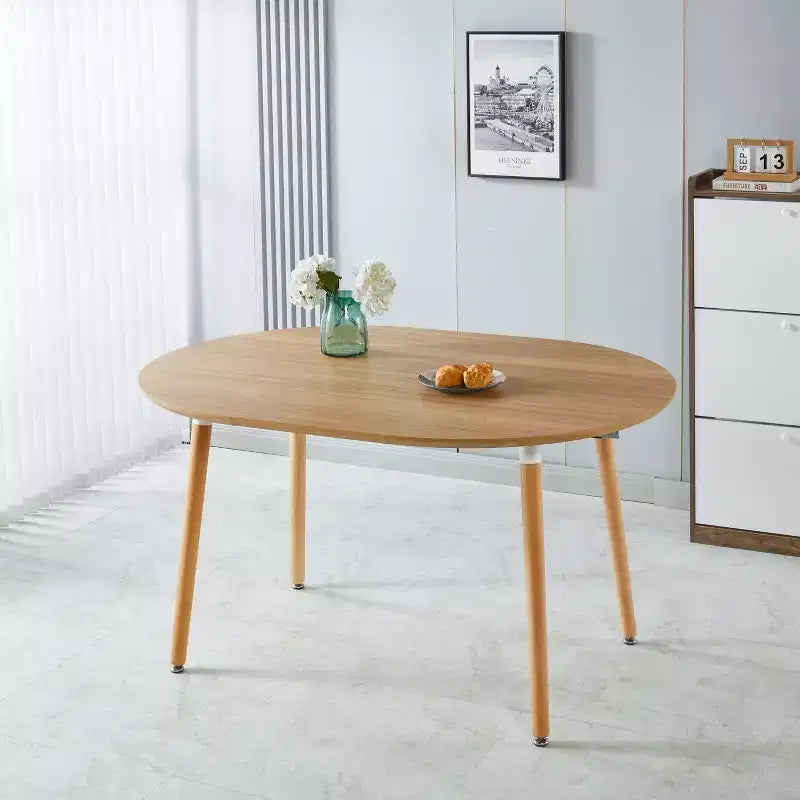 Tavolo da pranzo ovale allungabile moderno Okak in legno con robuste gambe in metallo, tavolo da cucina minimalista per sala da pranzo, pasti in famiglia