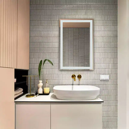 Specchio rettangolare a LED Hyatt 24 in alluminio - LMR1000 - Argento/Bianco - Safavieh