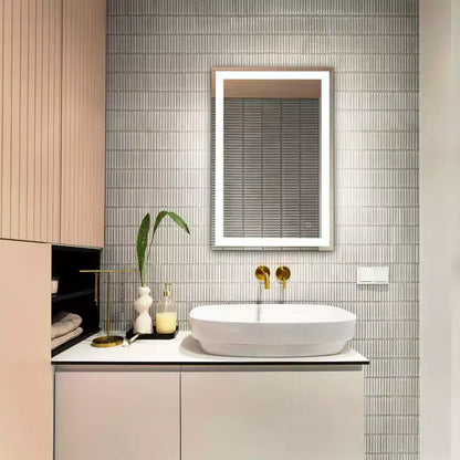 Specchio rettangolare a LED Hyatt 24 in alluminio - LMR1000 - Argento/Bianco - Safavieh