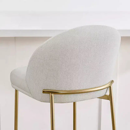 Sgabello da bancone Spruce&Spring con schienale ad arco e gambe in metallo