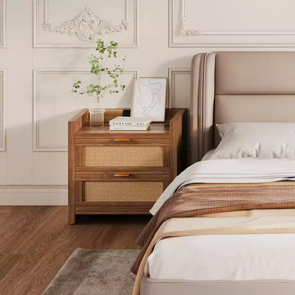 Set di 2 Comodini in Rattan con Stazione di Ricarica, Tavolini da Notte Moderni Boho con 2 Cassetti, Comodini per Camera da Letto, Studio e Soggiorno