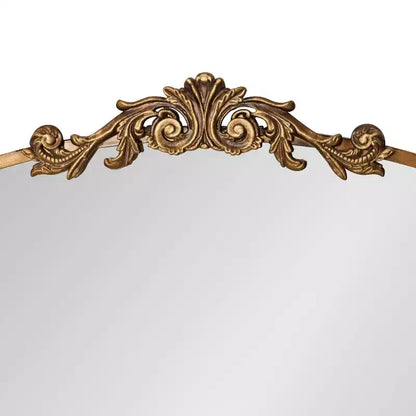 Kate & Laurel All Things Decor Specchio ad arco tradizionale Arendahl 33x26 con ripiano