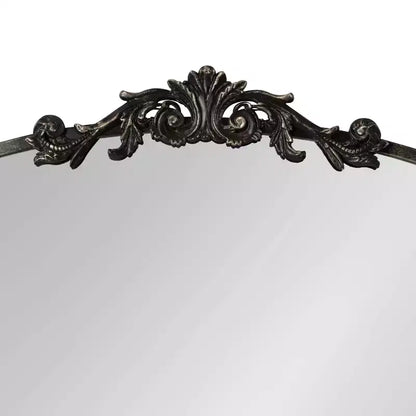 Kate & Laurel All Things Decor Specchio ad arco tradizionale Arendahl 33x26 con ripiano